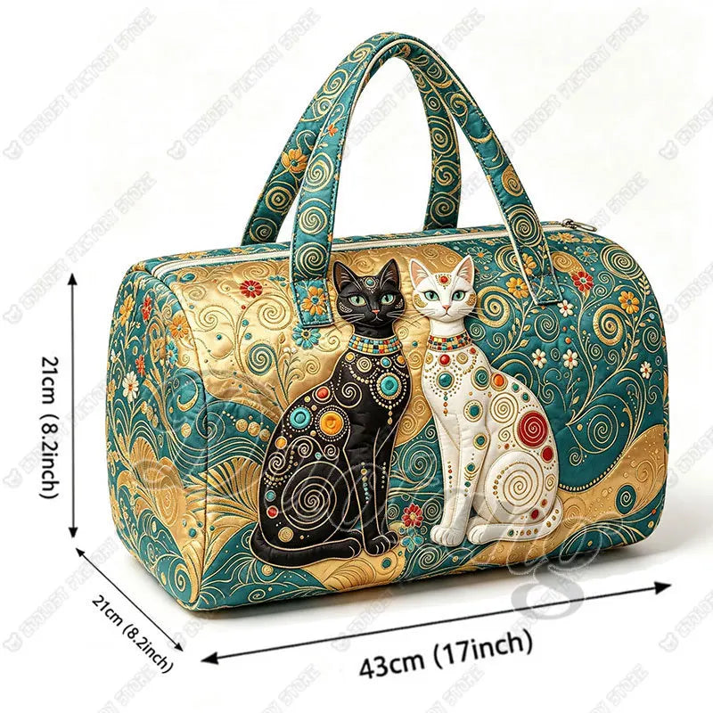 Arte no Teu Ombro — Mala Duffle com Padrão Bastet Gatos Preto e Branco